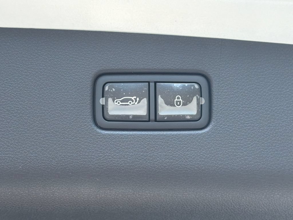 New 2027 Genesis GV70 2.5T Select AWD/4WD image 21