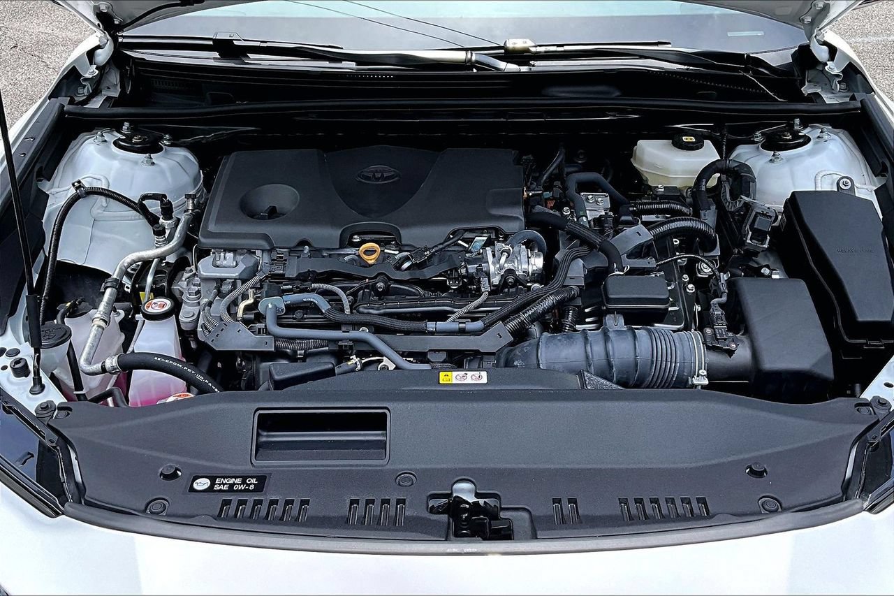 Used 2025 Toyota Camry LE FWD image 30