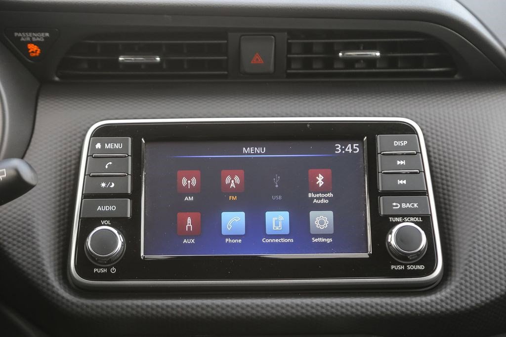 Certified 2025 Nissan Kicks Play S image 13