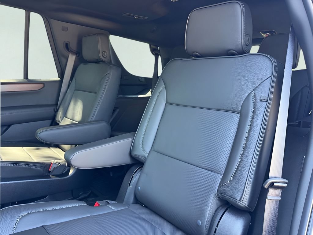 New 2026 GMC Yukon Denali w/ Sun & Power Step Package AWD/4WD image 14