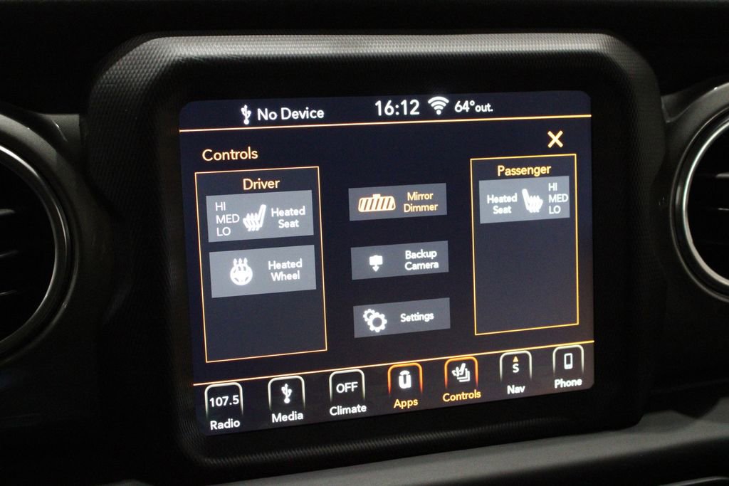 Used 2019 Jeep Wrangler Unlimited Sahara image 34