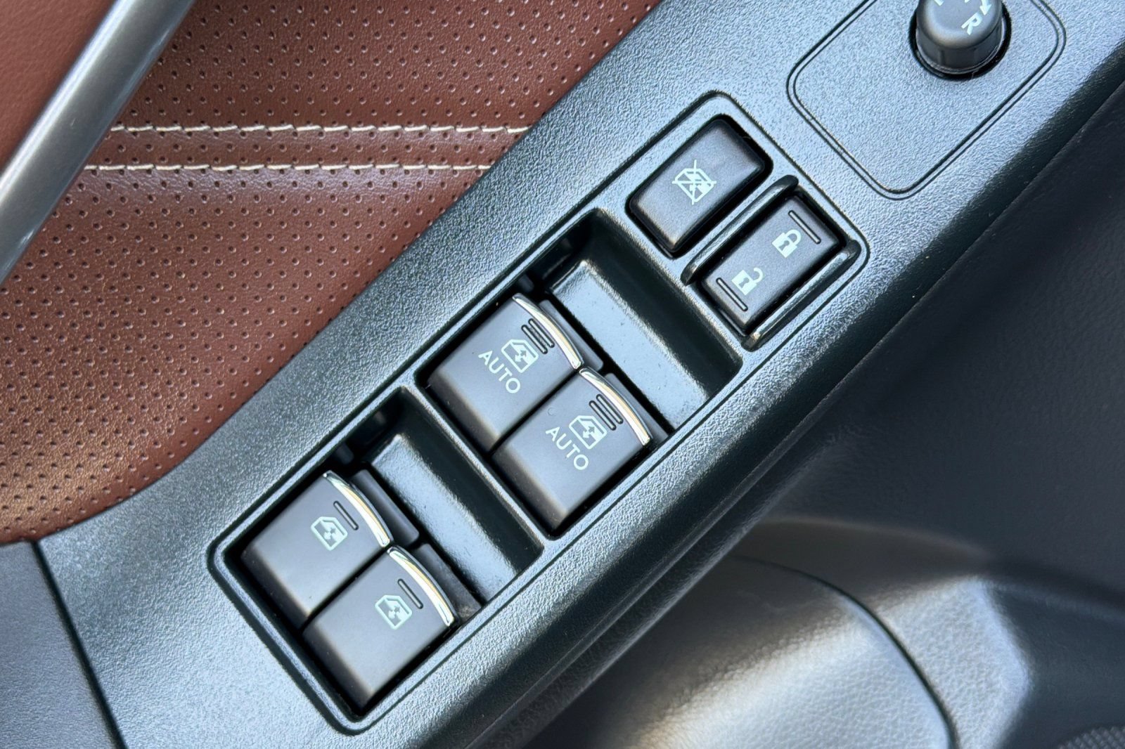 Used 2018 Subaru Forester 2.5i Touring w/ Popular Package #2 AWD/4WD image 14