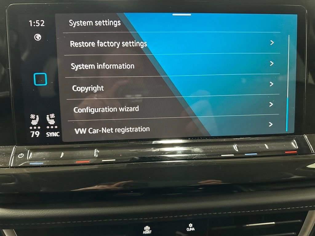 Used 2025 Volkswagen Atlas SE AWD/4WD image 35