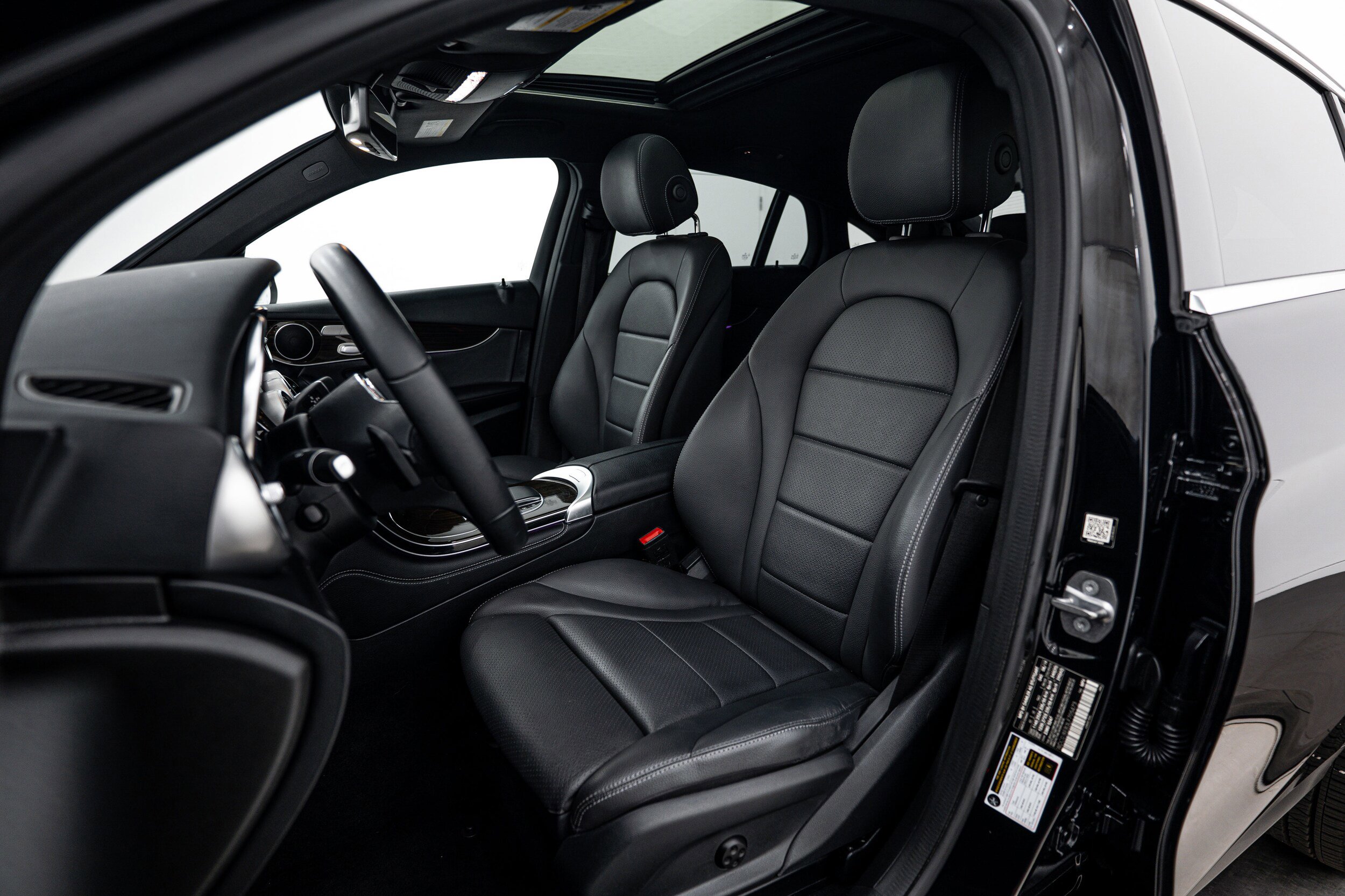Used 2020 Mercedes-Benz GLC 300 4MATIC Coupe image 14