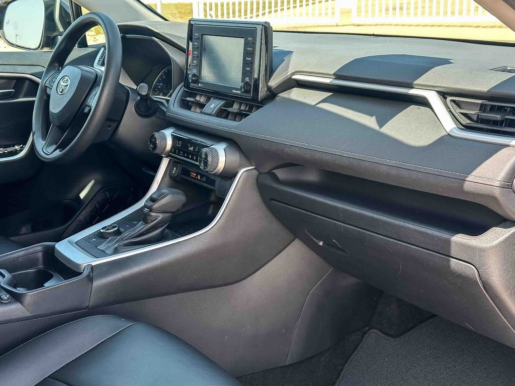 Used 2020 Toyota RAV4 XLE w/ Convenience Package image 22