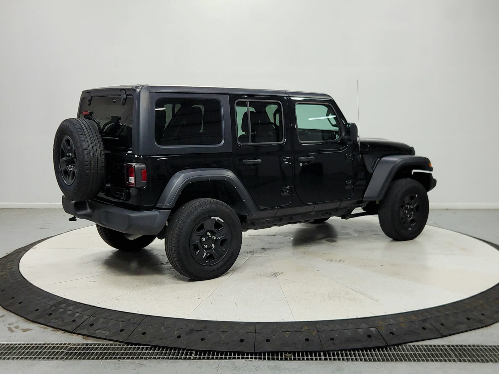 Used 2021 Jeep Wrangler Unlimited Sport AWD/4WD image 8