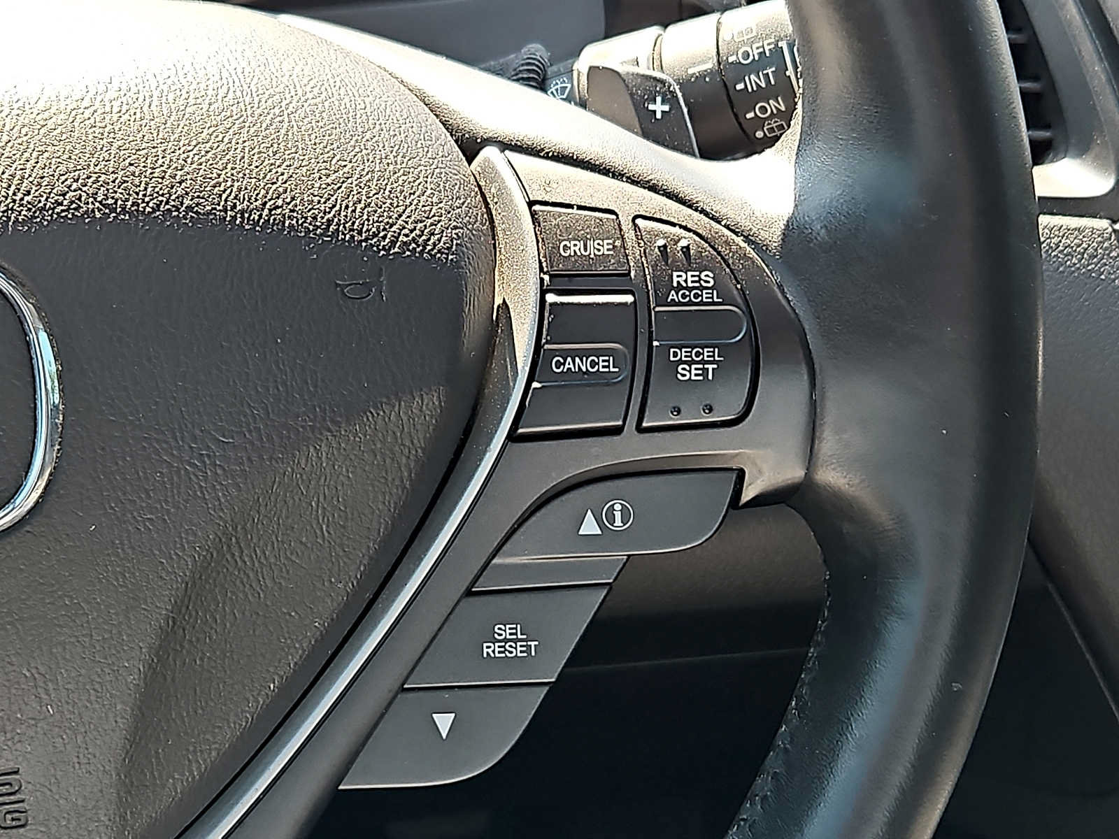 Used 2015 Acura RDX FWD image 23