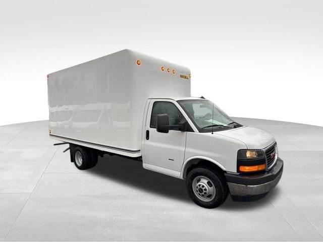 New 2025 GMC Savana 3500 w/ Power Convenience Package image 3