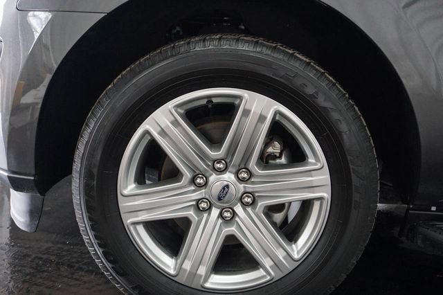 Used 2021 Ford Expedition Max XLT image 4