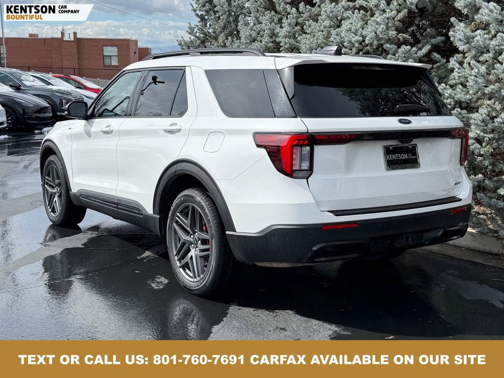 Used 2025 Ford Explorer ST-Line w/ ST-Line Street Pack image 6