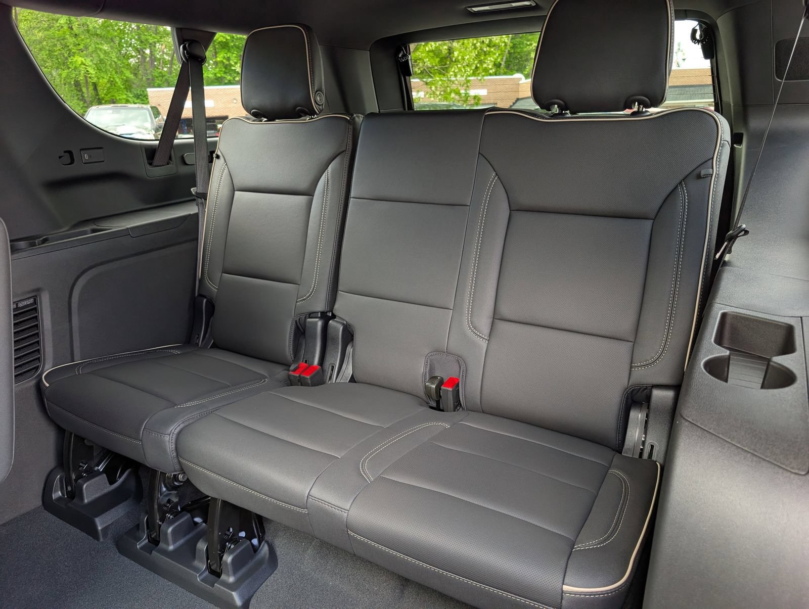 New 2026 Chevrolet Suburban Premier w/ Sun And Tow Package AWD/4WD image 14