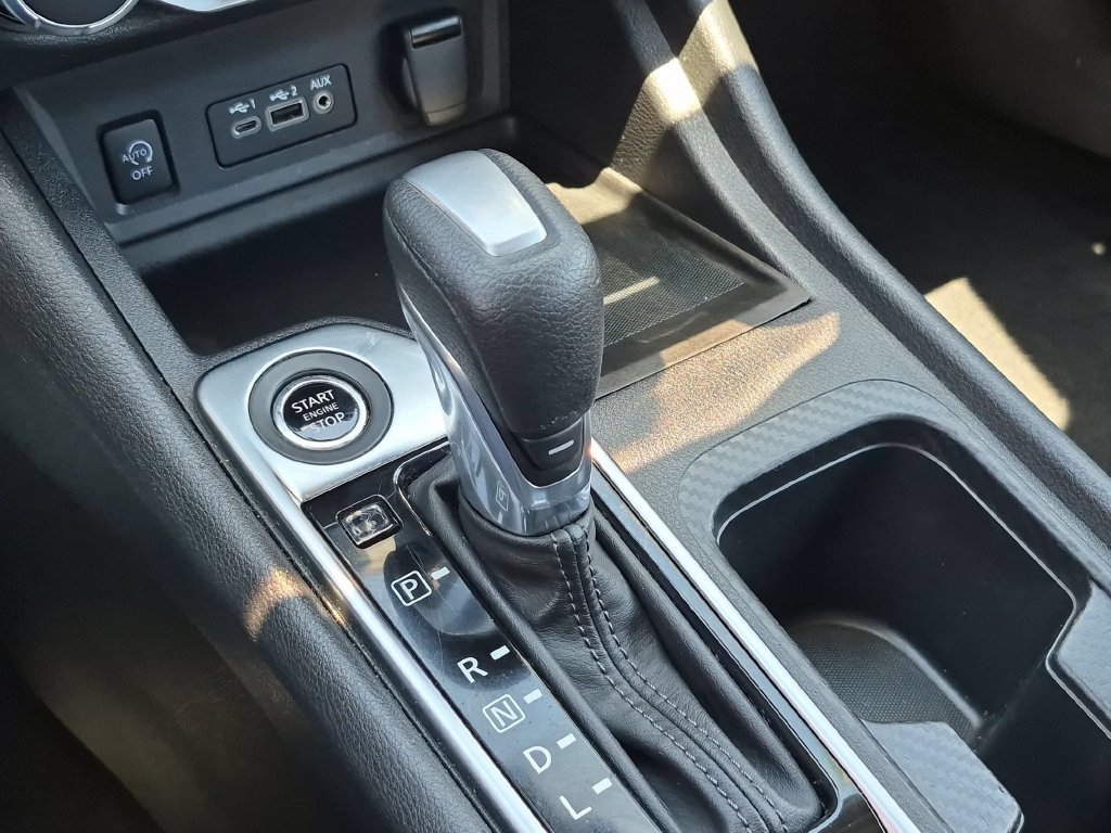 Used 2025 Nissan Sentra SV FWD image 20