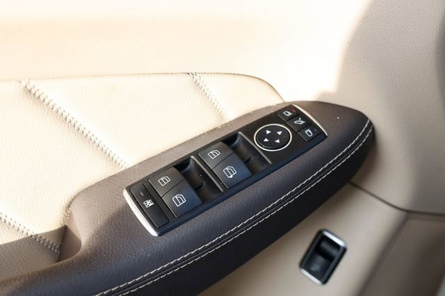 Used 2016 Mercedes-Benz GL 450 4MATIC 4dr GL 450 image 46