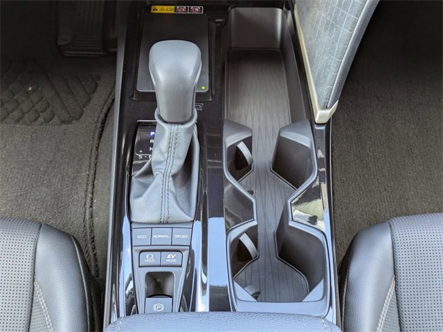 Used 2025 Toyota Camry XLE image 19