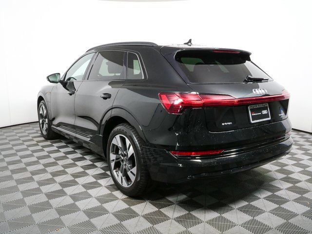 Certified 2022 Audi e-tron Premium w/ Convenience Plus Package image 31