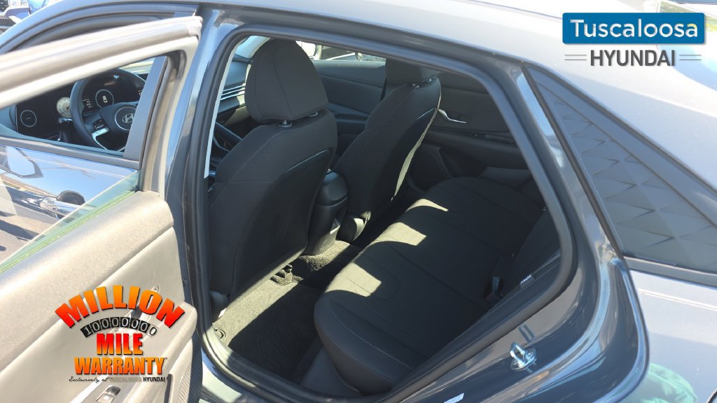 Used 2024 Hyundai Elantra SEL FWD image 24