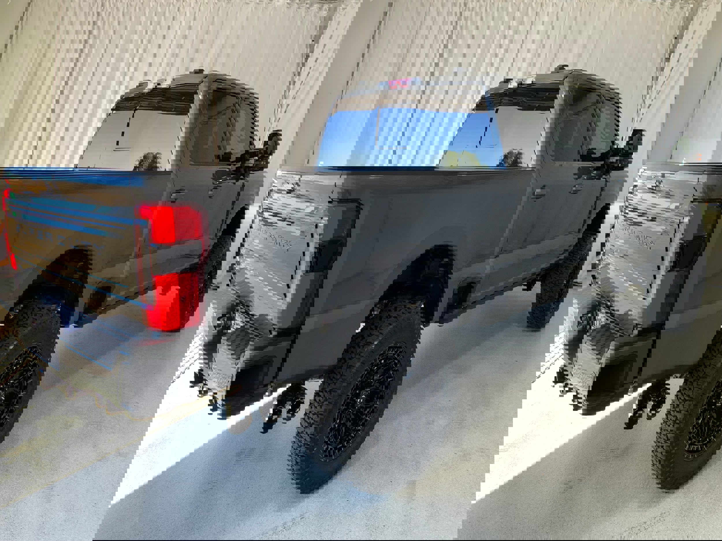 New 2026 Ford F250 Platinum image 3