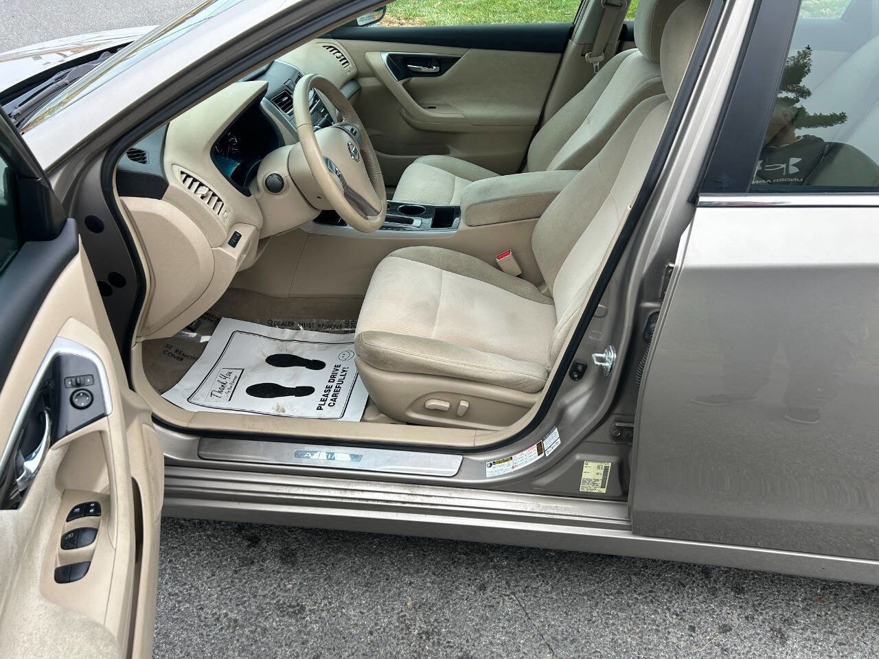 Used 2013 Nissan Altima 2.5 SV image 14