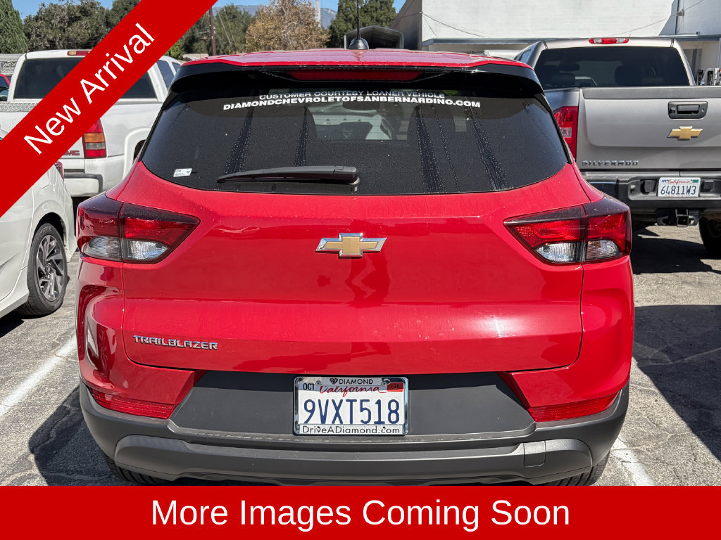 Used 2026 Chevrolet TrailBlazer LS FWD image 3