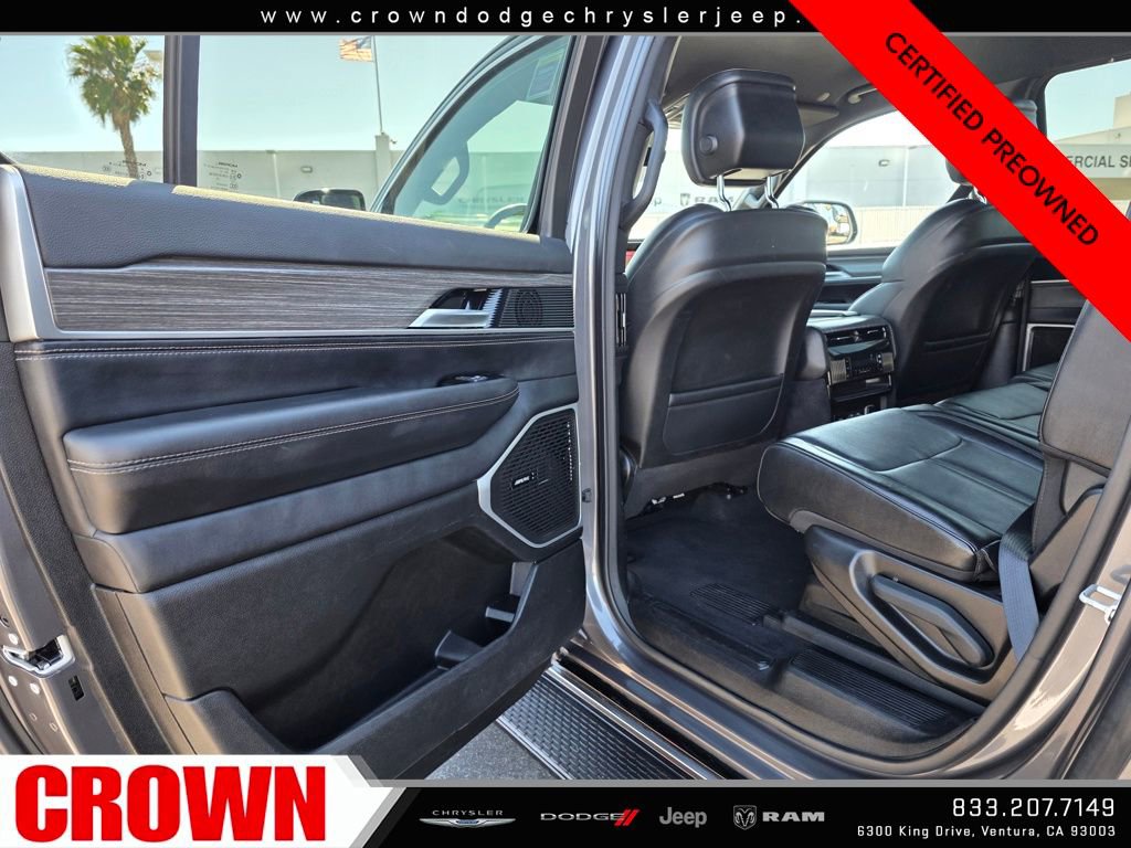 Certified 2024 Jeep Wagoneer L Series III w/ Flexible Seating Group AWD/4WD image 24