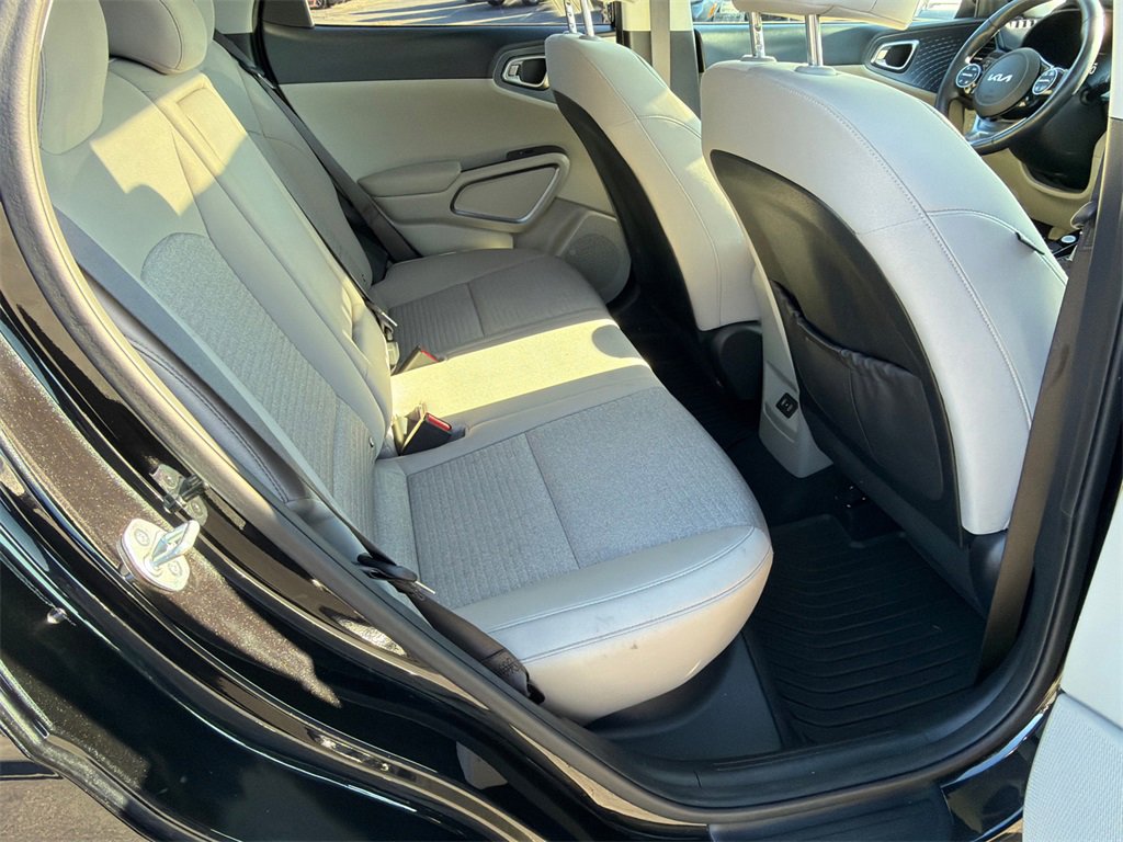 Used 2023 Kia Soul EX image 15