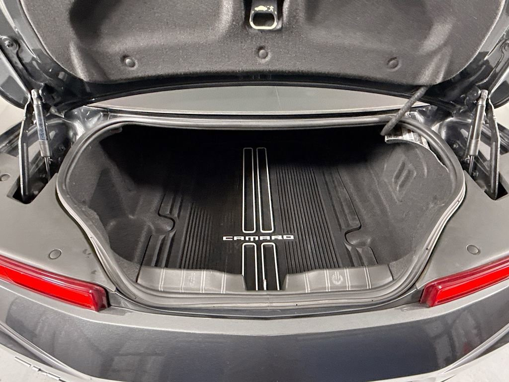 Used 2018 Chevrolet Camaro ZL1 RWD image 25