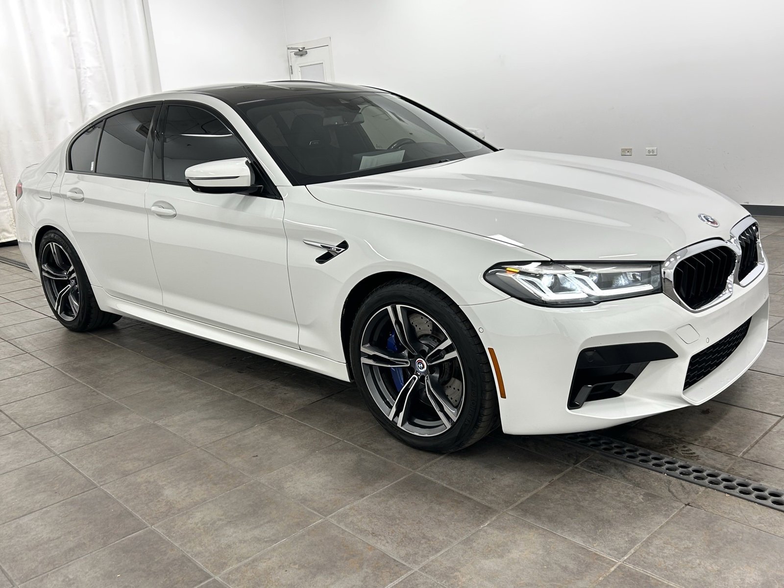 Used 2023 BMW M5 Base w/ Executive Package image 8