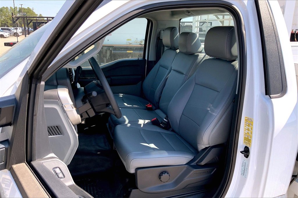 New 2023 Ford F350 XL w/ XL Chrome Package image 8