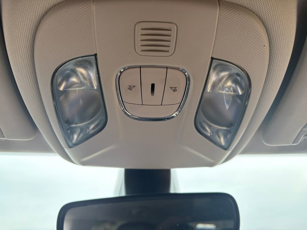 Used 2021 Jeep Compass Latitude image 28