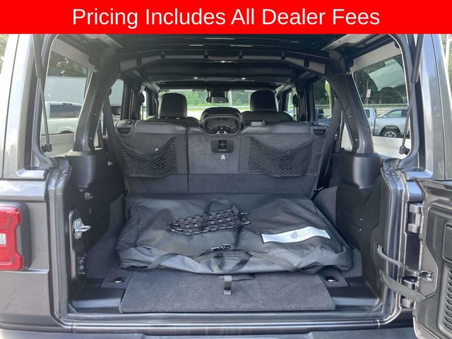 Used 2025 Jeep Wrangler Unlimited Sahara w/ Safety Group AWD/4WD image 15