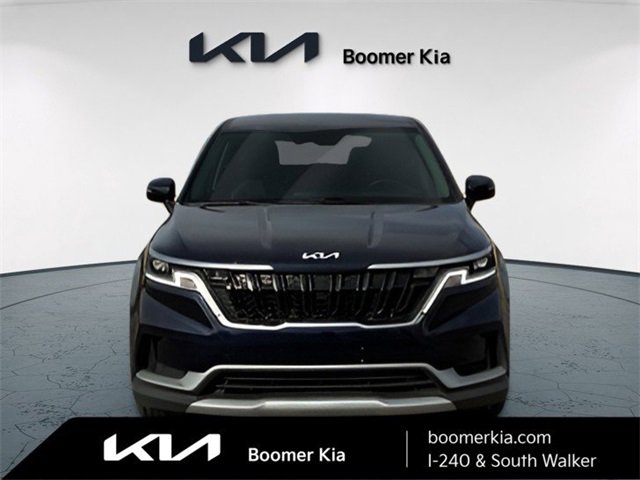 Certified 2024 Kia Carnival LX image 2