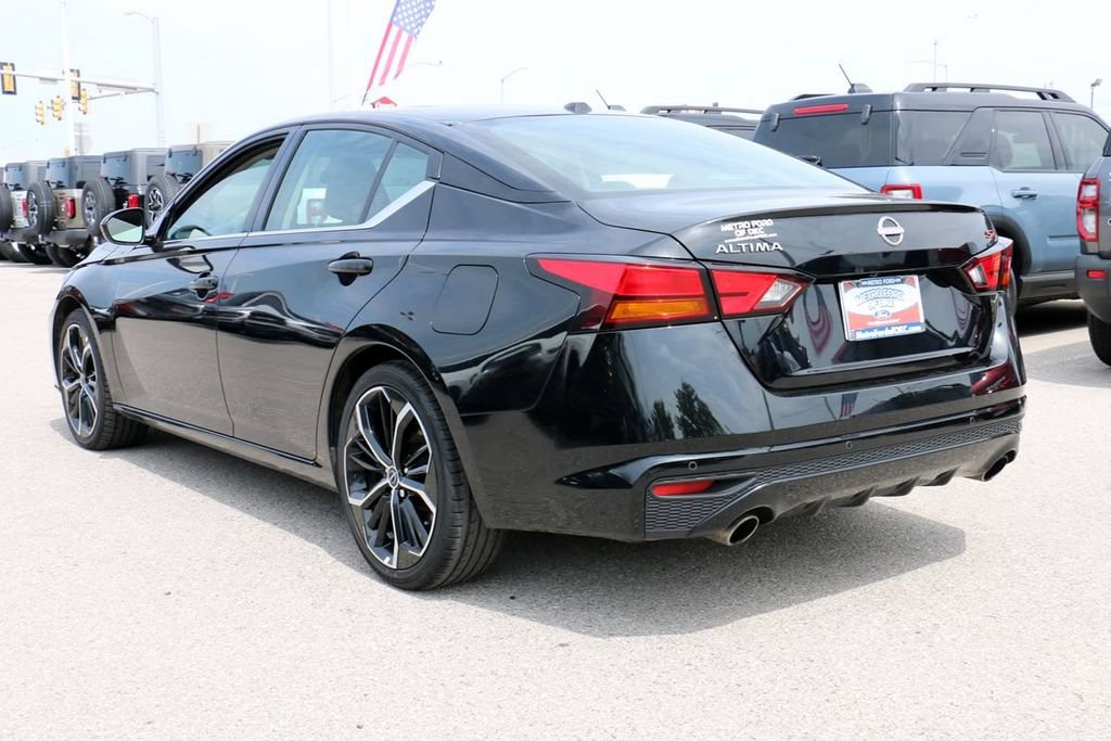 Used 2024 Nissan Altima 2.5 SR FWD image 7