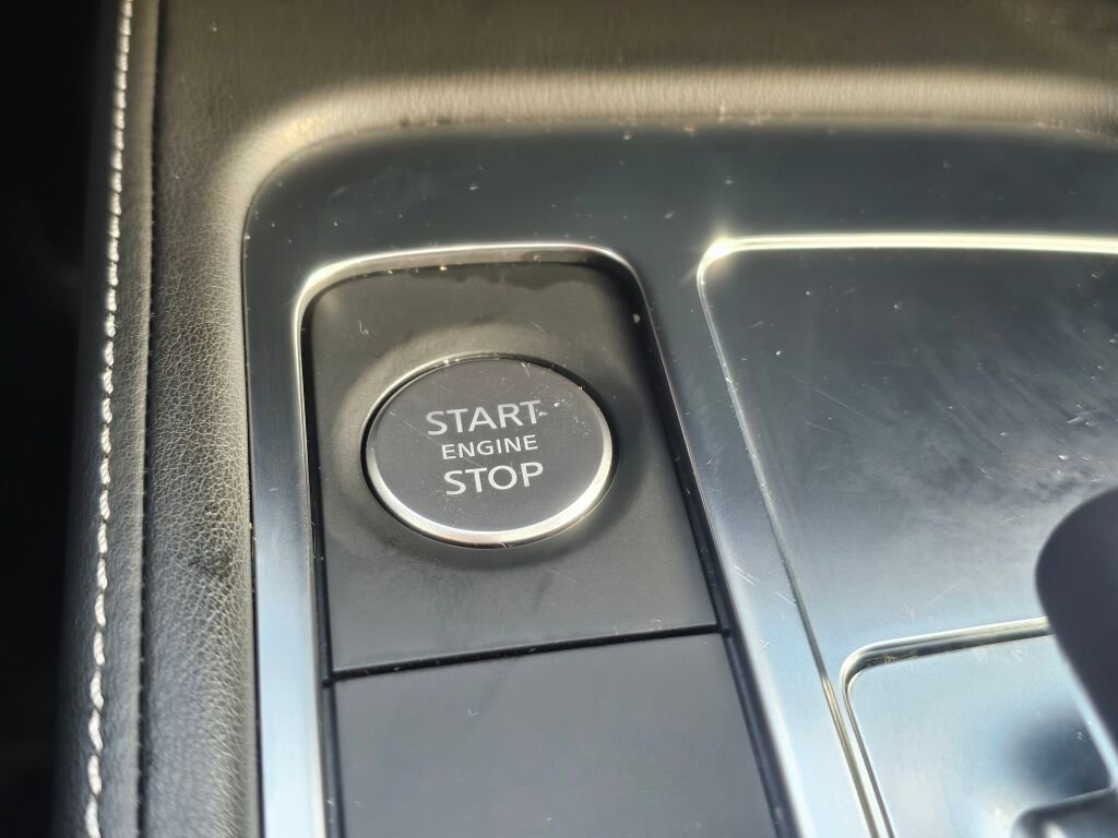 Used 2023 INFINITI QX60 Sensory w/ Vision Package AWD/4WD image 39