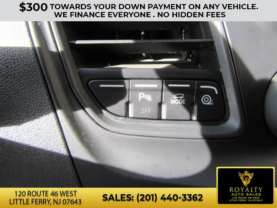 Used 2023 Ford Transit 250 Medium Roof image 18