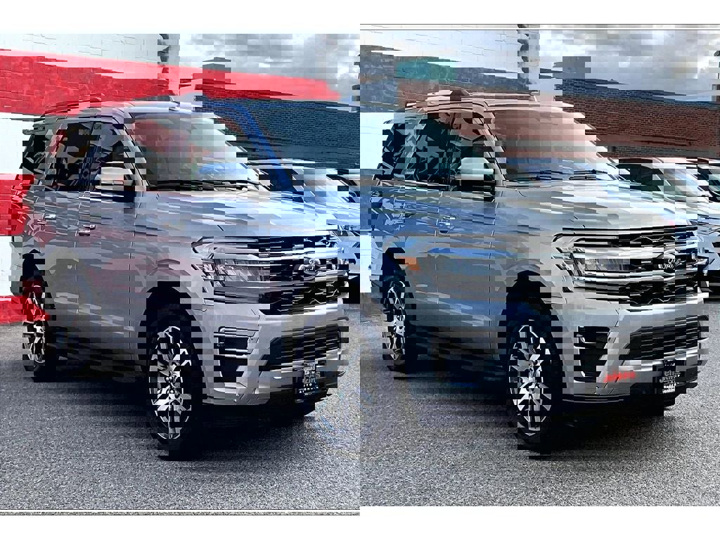 Used 2024 Ford Expedition Limited image 12