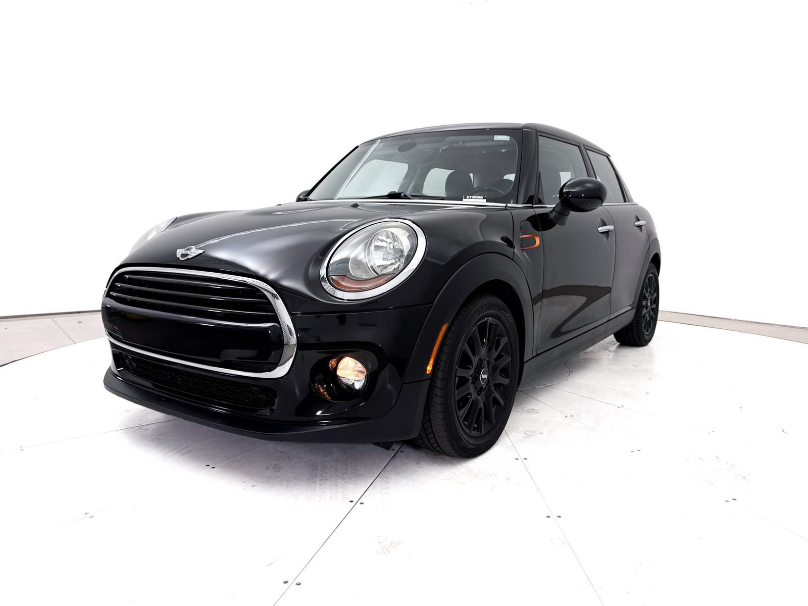 Used 2017 MINI Cooper 4-Door Hardtop FWD image 11