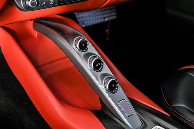 Used 2019 Ferrari 812 Superfast RWD image 34