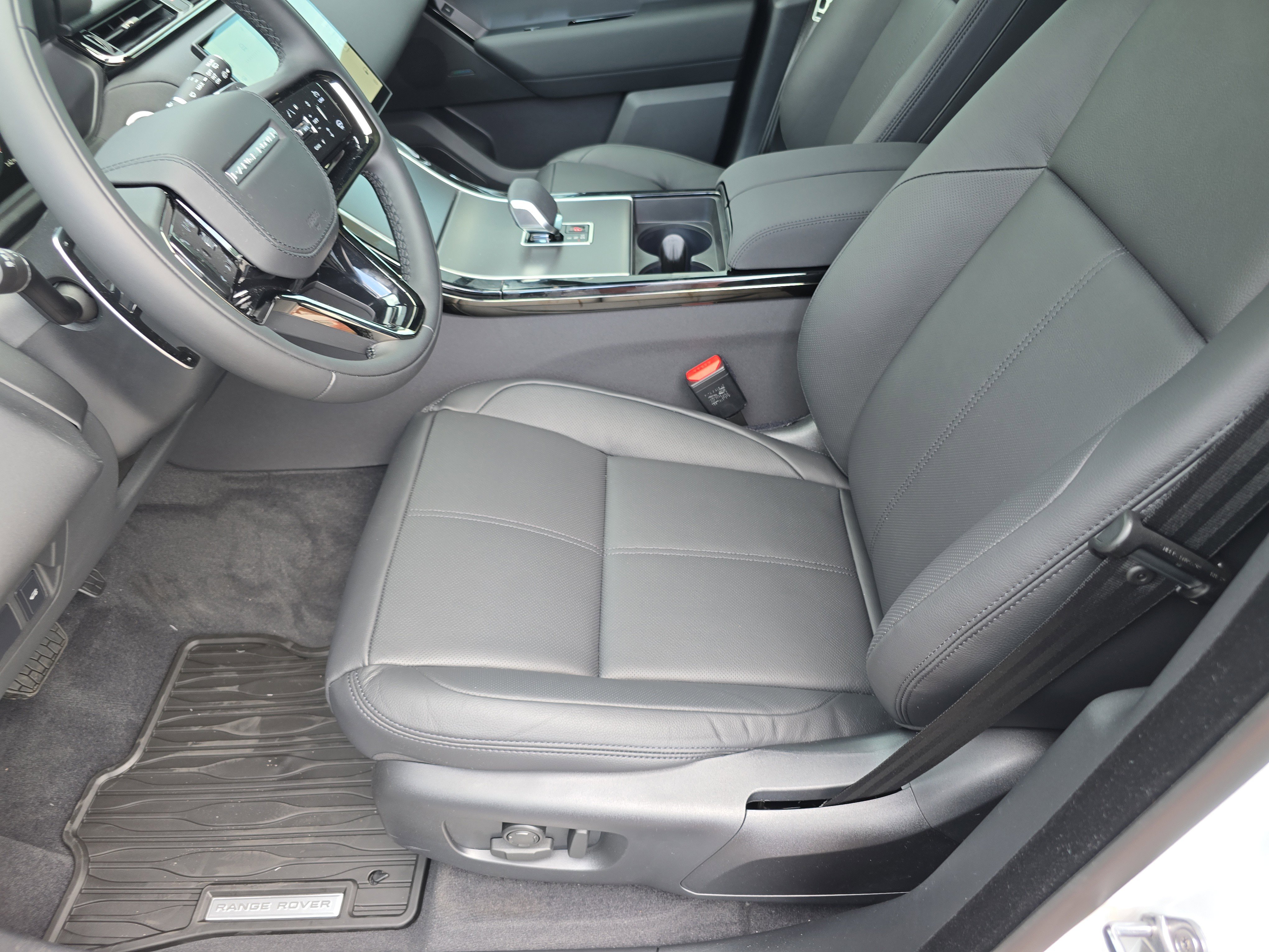 Certified 2026 Land Rover Range Rover Velar S AWD/4WD image 23