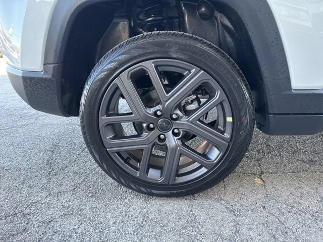 New 2026 Jeep Compass Latitude AWD/4WD image 32