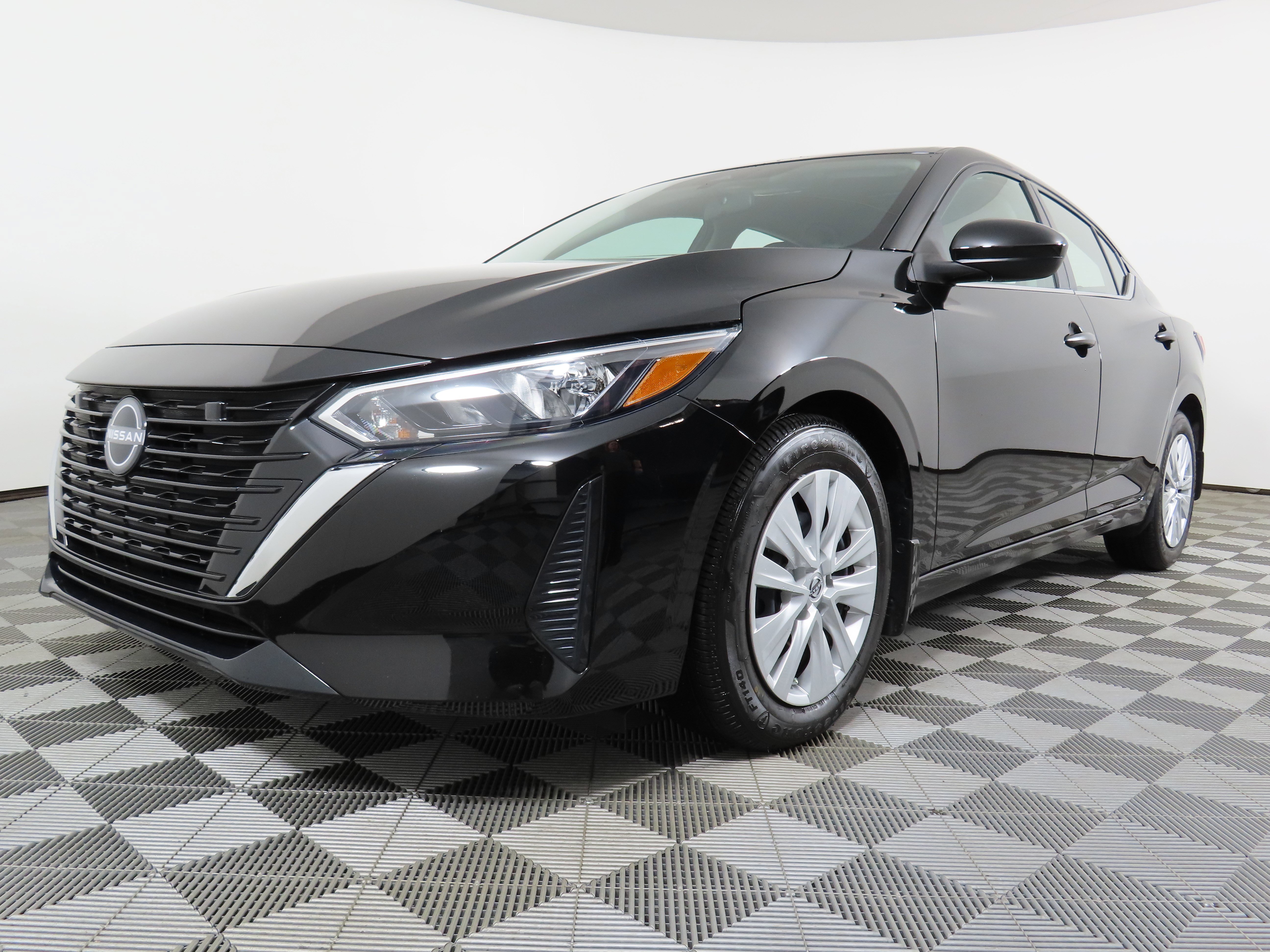 Used 2025 Nissan Sentra S image 14