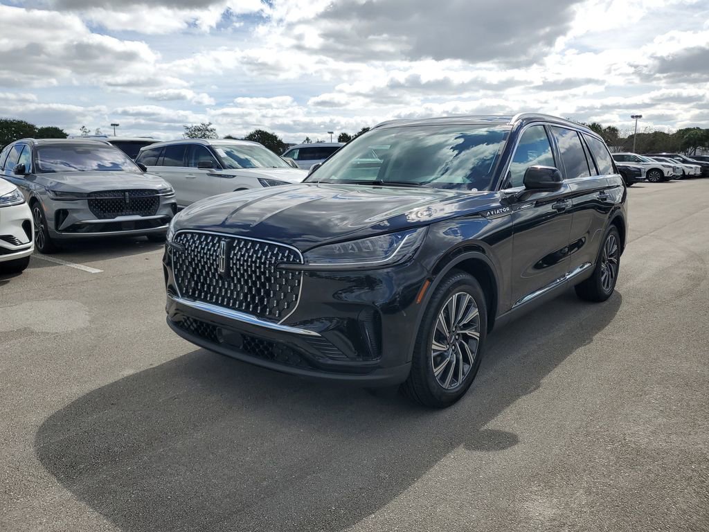 New 2026 Lincoln Aviator 2WD image 2