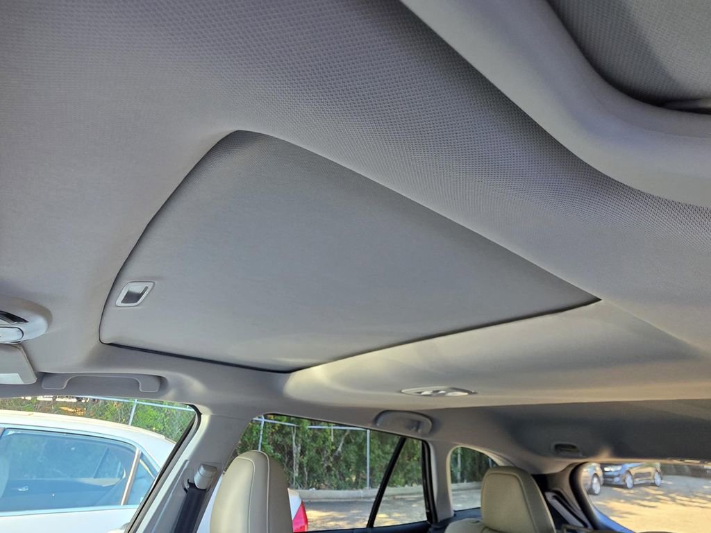 Certified 2025 Subaru Outback Limited w/ Popular Package #2 image 9