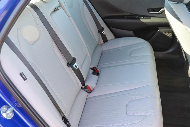 Used 2024 Hyundai Elantra Limited image 17