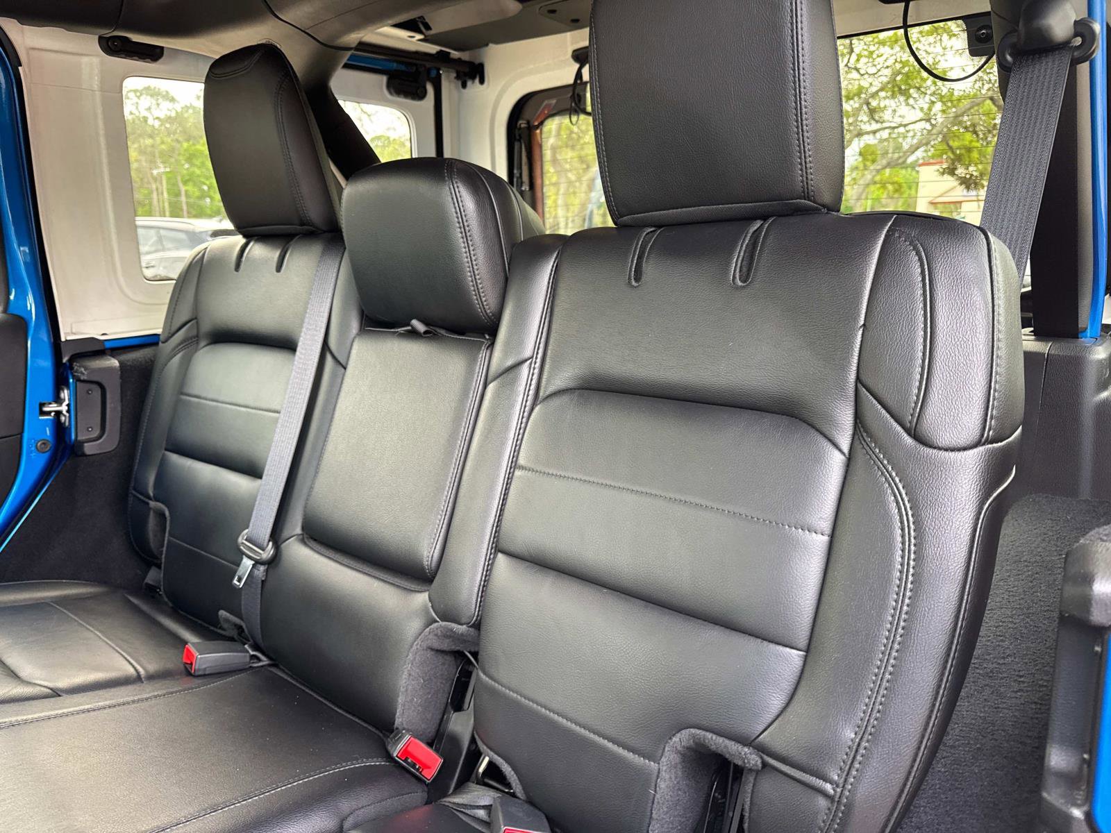 Used 2021 Jeep Wrangler Unlimited Sahara image 13