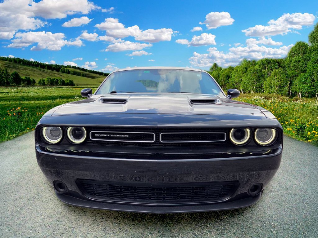 Certified 2019 Dodge Challenger SXT RWD image 8