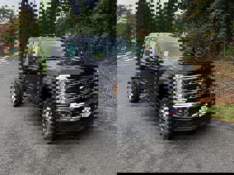 New 2026 Ford F450 XLT image 3