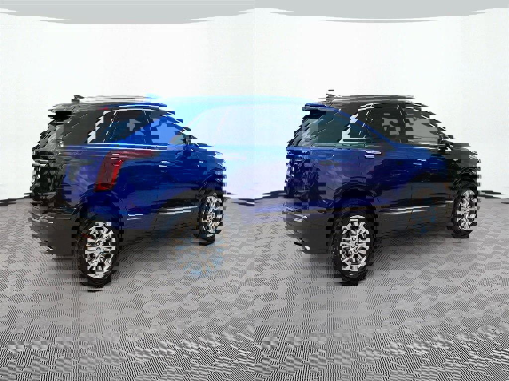 New 2025 Cadillac XT5 Luxury image 7
