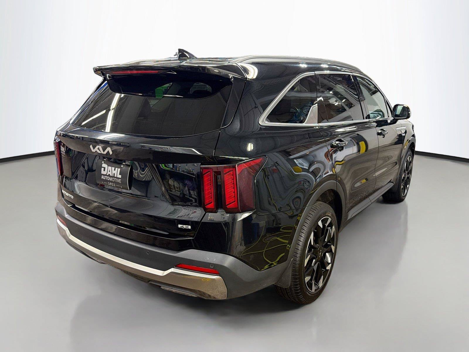 Used 2025 Kia Sorento EX AWD/4WD image 12