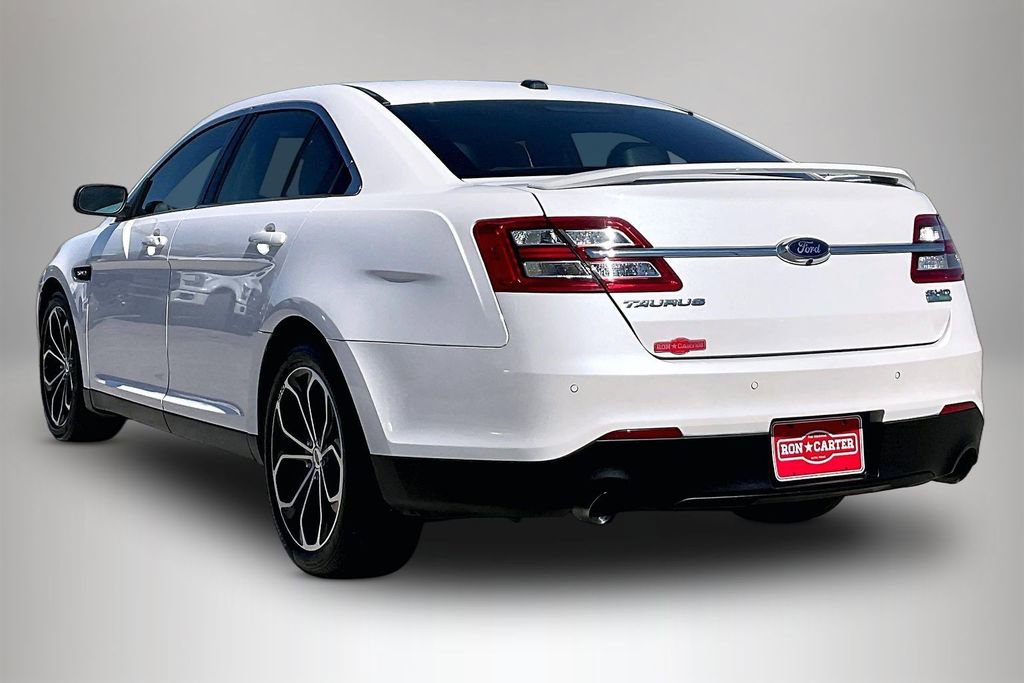 Used 2018 Ford Taurus SHO w/ Driver Assist Package image 4