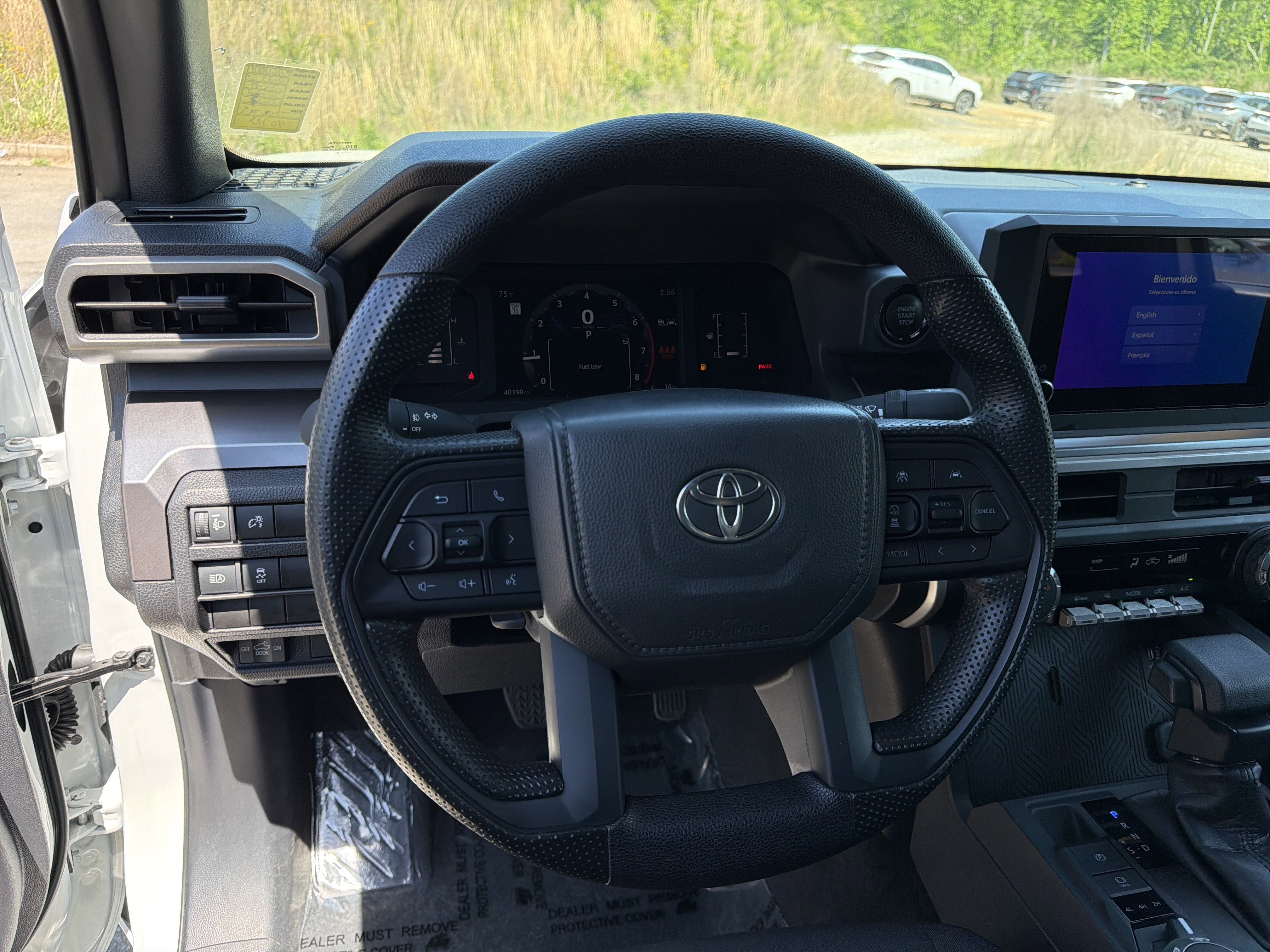 Used 2025 Toyota Tacoma SR5 AWD/4WD image 23